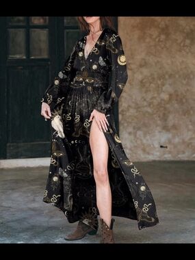 Coramoon Black Snake Celestial Print Long Sleeve Maxi Dress